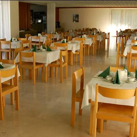 Academia Hotell